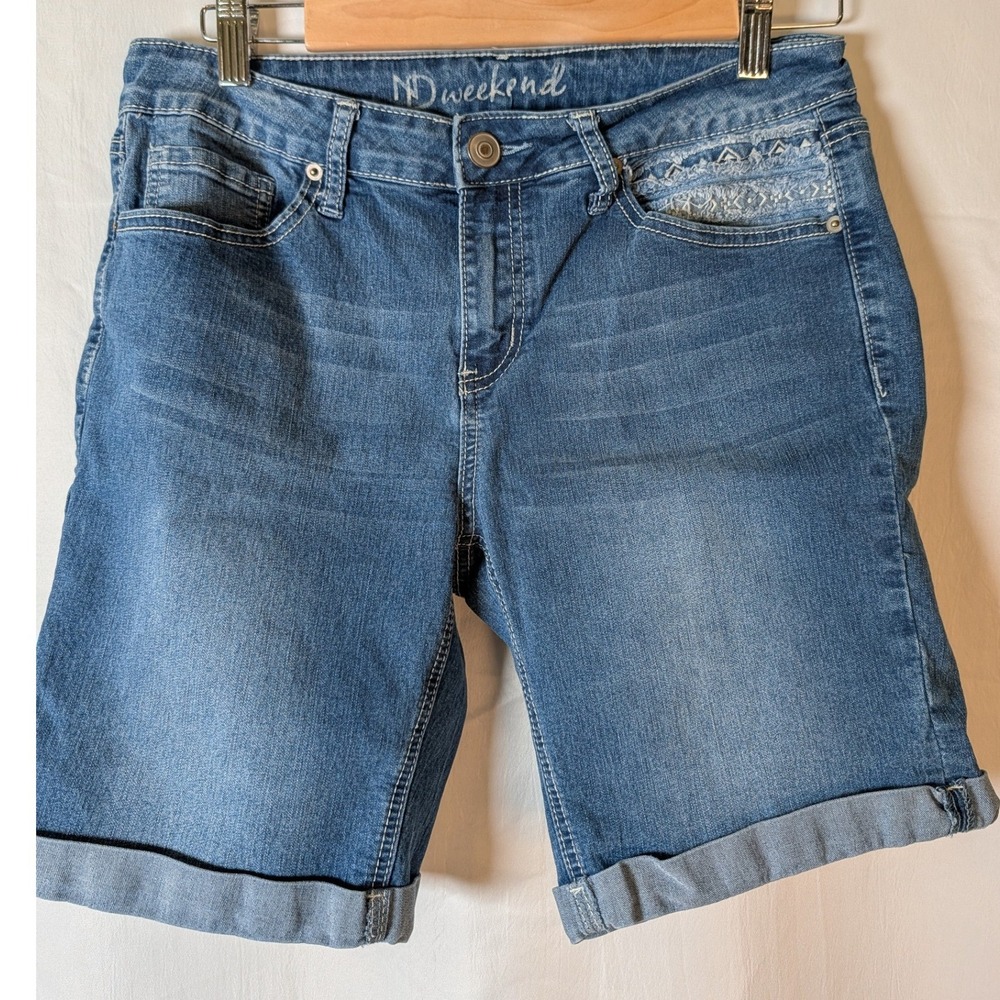 ND Weekend Womens Denim Bermuda Shorts Blue Embroidered Pockets Size 10